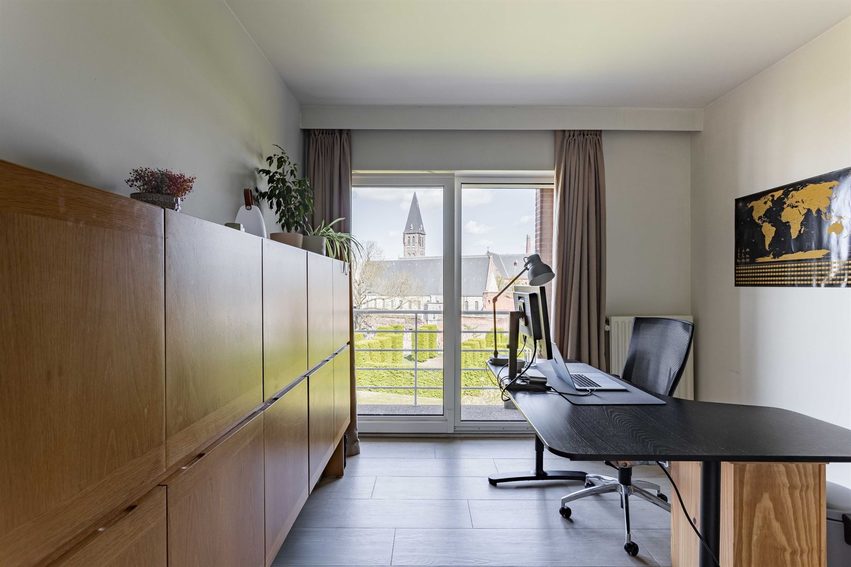 Wonen aan de Visserij is wonen in een hippe en levendige buurt in Gent. Hier zit je vlak bij het centrum, omringd door water, groen en gezellige hotsp...