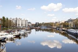 Wonen aan de Visserij is wonen in een hippe en levendige buurt in Gent. Hier zit je vlak bij het centrum, omringd door water, groen en gezellige hotsp...