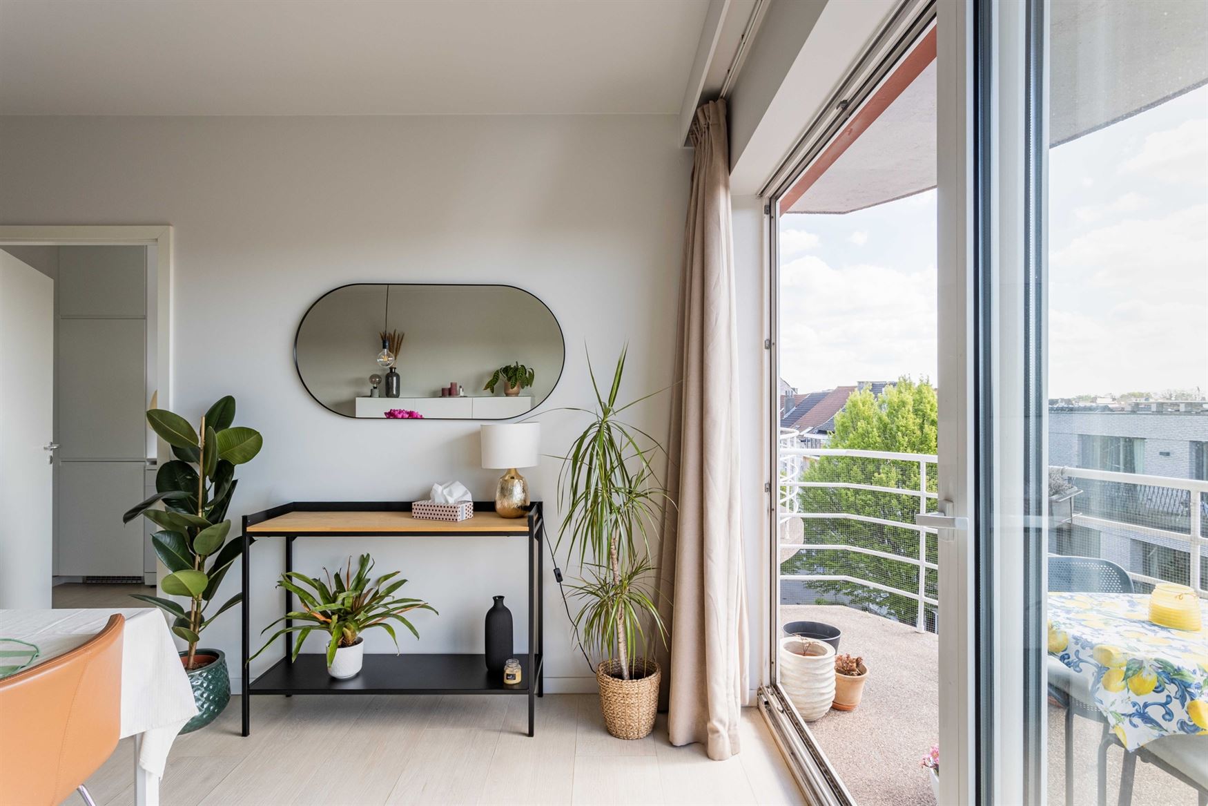 Wonen aan de Visserij is wonen in een hippe en levendige buurt in Gent. Hier zit je vlak bij het centrum, omringd door water, groen en gezellige hotsp...