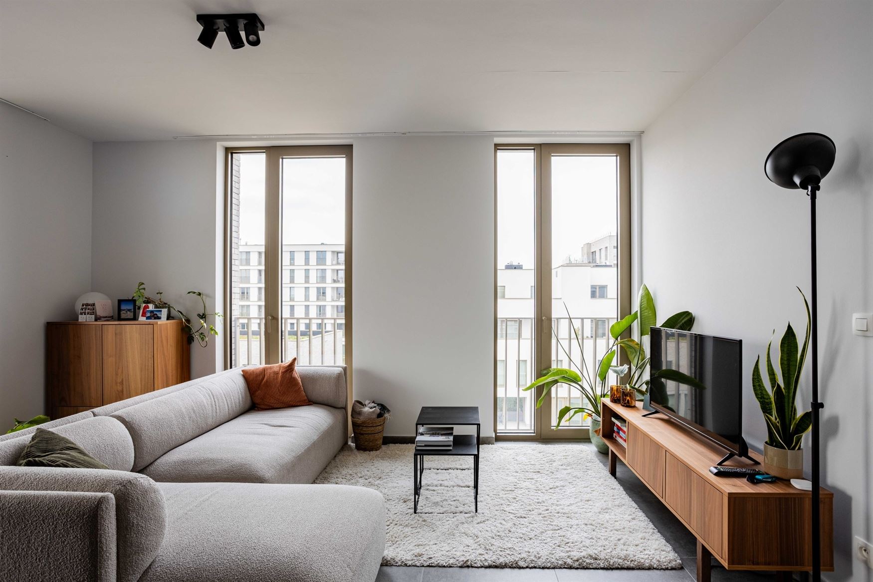 Recent appartement (2022) op een topligging aan de Foreestelaan, vlak bij het centrum van Gent. Dankzij de vlotte verbindingen, de nabijheid van UZ Ge...