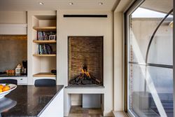 In de Jules Persynstraat in Gentbrugge ligt deze recente eigendom die wonen en werken perfect combineert. Vlot bereikbaar en met een indrukwekkend vol...