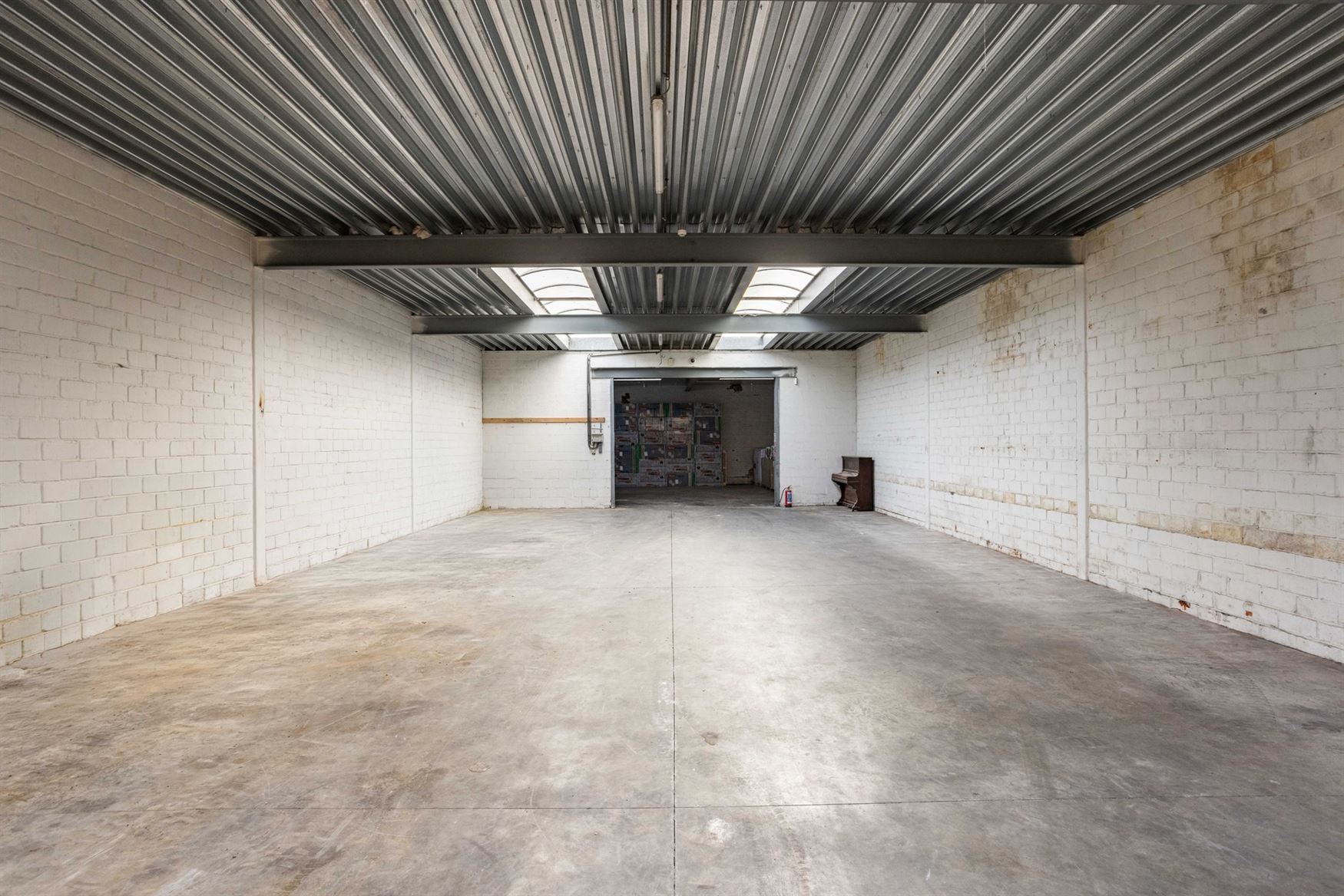 In de Jules Persynstraat in Gentbrugge ligt deze recente eigendom die wonen en werken perfect combineert. Vlot bereikbaar en met een indrukwekkend vol...