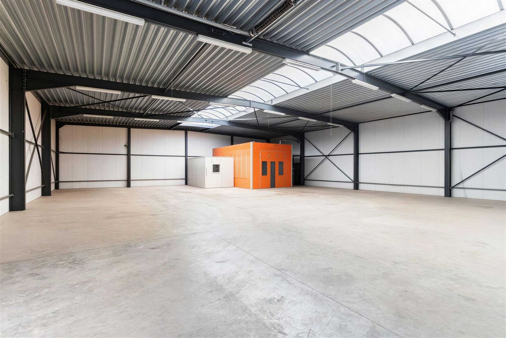 Wonen. Ondernemen. Investeren. Alles op één uitzonderlijke locatie.
Deze unieke eigendom waar hoogwaardige woonkwaliteit en professionele infrastru...
