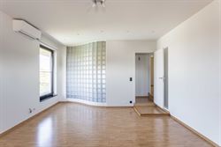 Wonen. Ondernemen. Investeren. Alles op één uitzonderlijke locatie.
Deze unieke eigendom waar hoogwaardige woonkwaliteit en professionele infrastru...