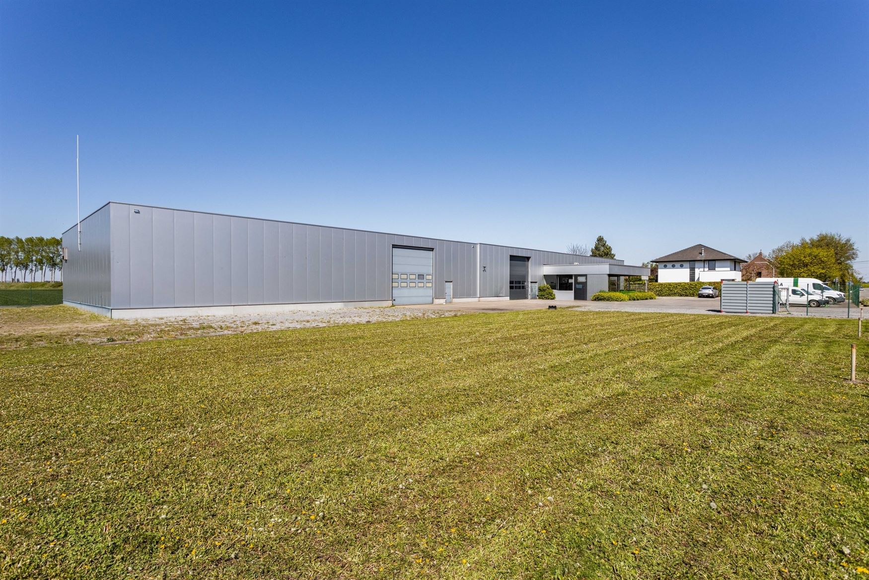 Wonen. Ondernemen. Investeren. Alles op één uitzonderlijke locatie.
Deze unieke eigendom waar hoogwaardige woonkwaliteit en professionele infrastru...