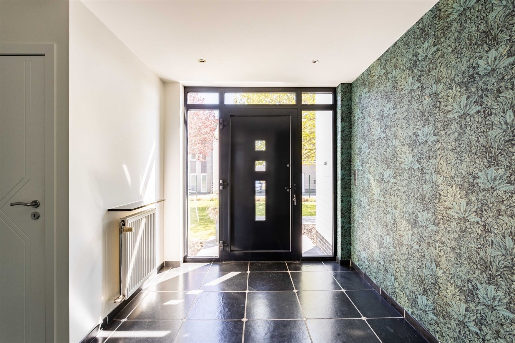 Wonen. Ondernemen. Investeren. Alles op één uitzonderlijke locatie.
Deze unieke eigendom waar hoogwaardige woonkwaliteit en professionele infrastru...