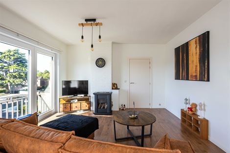 Licht. Rust. En een uitzicht dat elke dag blijft genieten.
In de Ravenstraat in Wondelgem bevindt zich dit verzorgd appartement op de bovenste verdie...