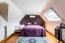 Karakter. Rust. En een tuin die elke dag opnieuw als vakantie aanvoelt.
In een rustig straatje bevindt zich deze unieke eigendom op een perceel van m...