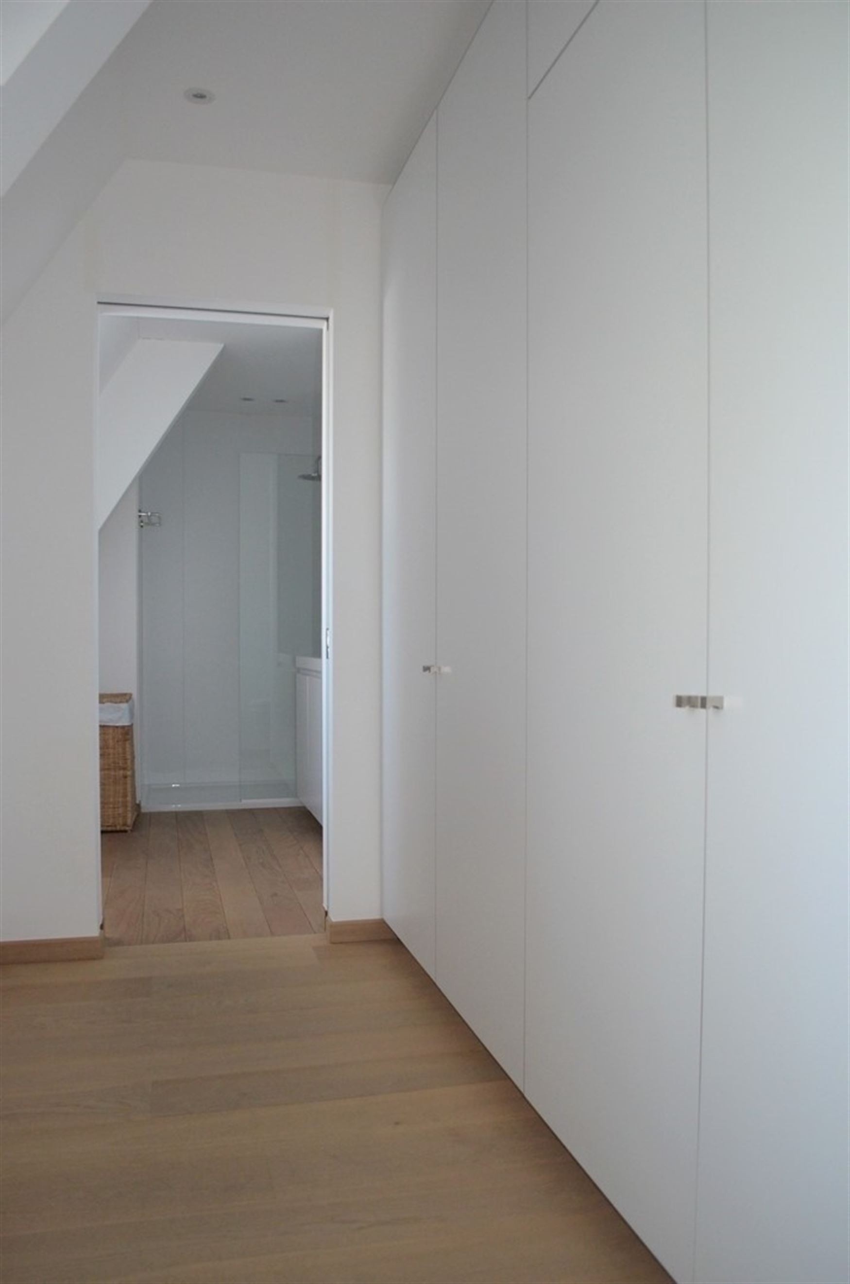 WENST U EEN BEZOEK? SURF NAAR ONZE SITE: WWW.INFINIMO.BE > ZOEK DE DESBETREFFENDE EIGENDOM > REGISTREER U VIA DE KNOP ‘PLAN EEN BEZOEK’.
Wonen op...
