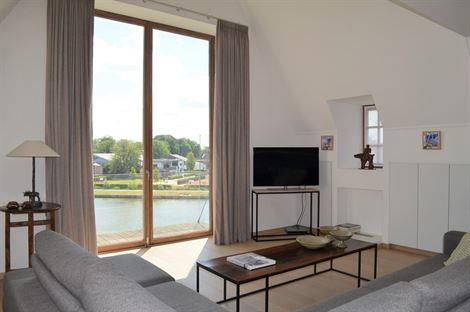 WENST U EEN BEZOEK? SURF NAAR ONZE SITE: WWW.INFINIMO.BE > ZOEK DE DESBETREFFENDE EIGENDOM > REGISTREER U VIA DE KNOP ‘PLAN EEN BEZOEK’.
Wonen op...