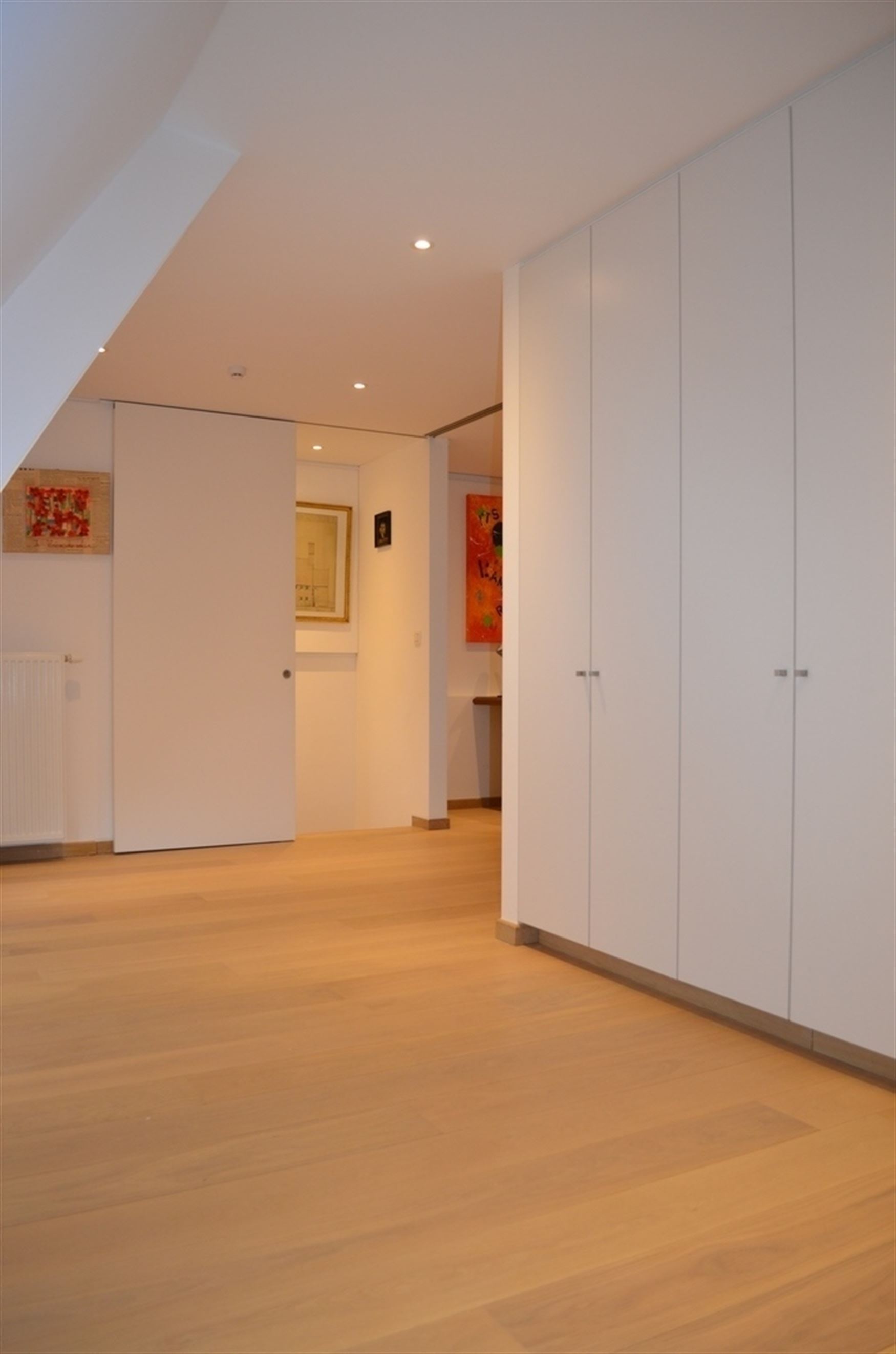 WENST U EEN BEZOEK? SURF NAAR ONZE SITE: WWW.INFINIMO.BE > ZOEK DE DESBETREFFENDE EIGENDOM > REGISTREER U VIA DE KNOP ‘PLAN EEN BEZOEK’.
Wonen op...
