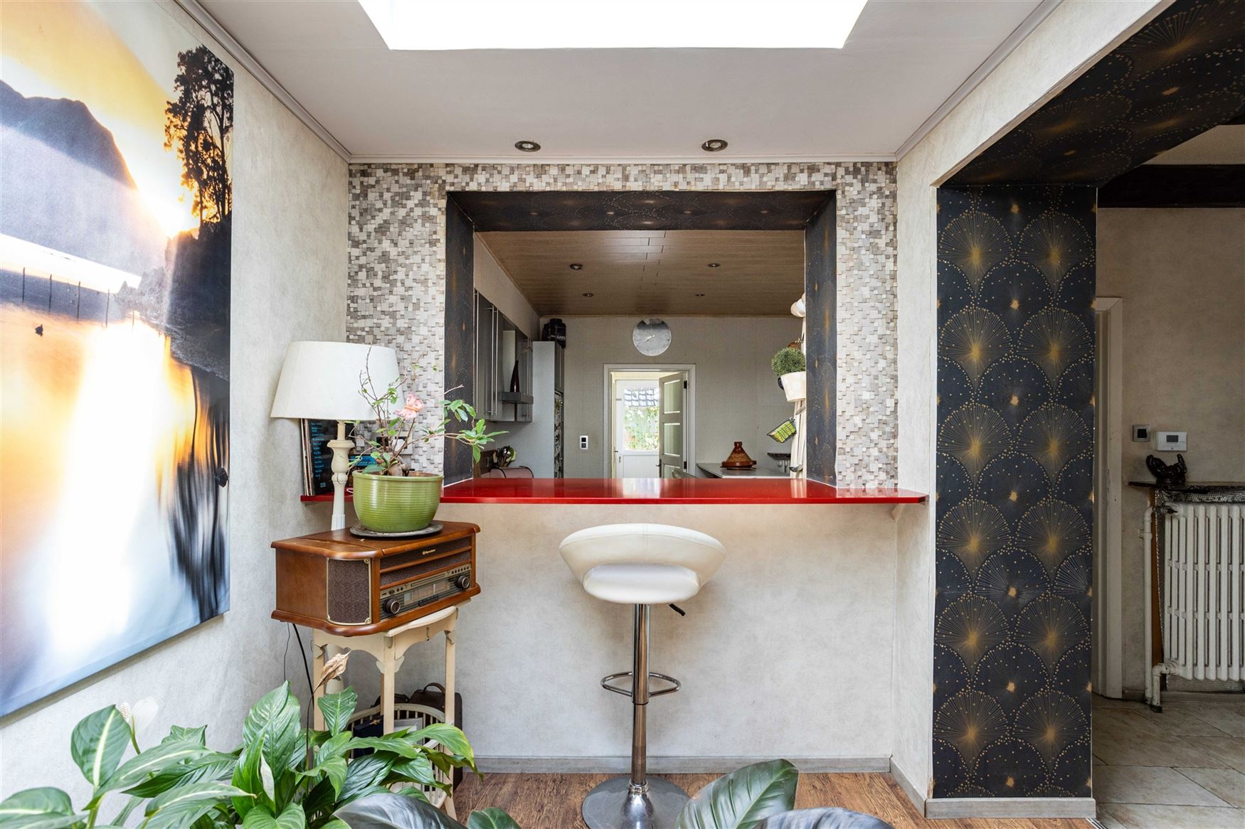 Wonen op een toplocatie waar rust, ruimte en bereikbaarheid perfect samenkomen? Dan is deze verzorgde halfopen gezinswoning in Gentbrugge precies wat ...