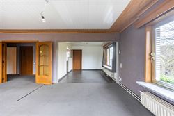 Op zoek naar een appartement dat u volledig naar uw eigen smaak kunt transformeren? Dit verrassend ruime duplex appartement van ongeveer 164 m² langs...