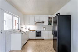 Een vrijstaande woning op 1.200 m², midden in een landelijke omgeving. Deze bungalow ligt in een kleinschalige cluster van acht woningen en biedt voo...