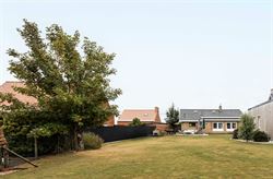 Een vrijstaande woning op 1.200 m², midden in een landelijke omgeving. Deze bungalow ligt in een kleinschalige cluster van acht woningen en biedt voo...