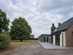 Dit is niet zomaar een woning met een link naar de wielergeschiedenis. Dit is de voormalige woning van Lucien Buysse, winnaar van de Tour de France va...