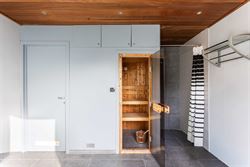 Zo’n huis waar veel gezinnen naar zoeken. En dat komt niet elke dag voorbij.

Vlak bij het centrum van Evergem ligt deze bijzonder verzorgde vrijs...