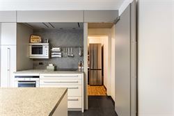 Zo’n huis waar veel gezinnen naar zoeken. En dat komt niet elke dag voorbij.

Vlak bij het centrum van Evergem ligt deze bijzonder verzorgde vrijs...