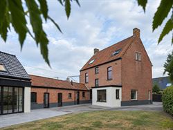Dit is niet zomaar een woning met een link naar de wielergeschiedenis. Dit is de voormalige woning van Lucien Buysse, winnaar van de Tour de France va...