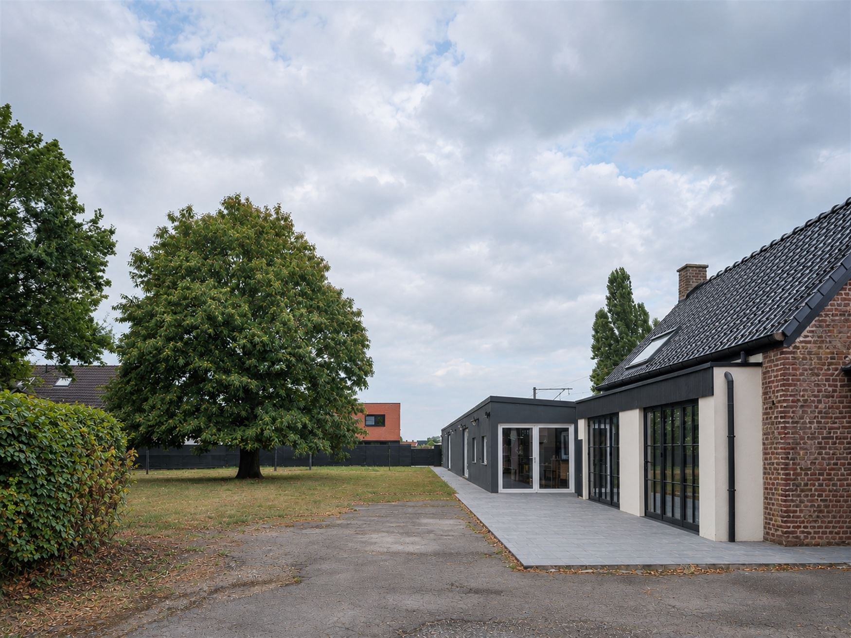 Dit is niet zomaar een woning met een link naar de wielergeschiedenis. Dit is de voormalige woning van Lucien Buysse, winnaar van de Tour de France va...