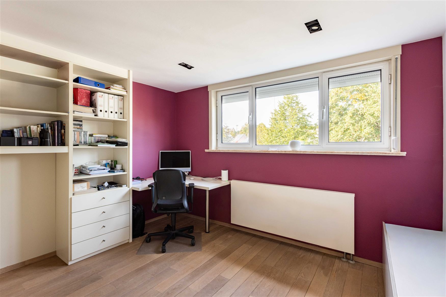 Zo’n huis waar veel gezinnen naar zoeken. En dat komt niet elke dag voorbij.

Vlak bij het centrum van Evergem ligt deze bijzonder verzorgde vrijs...