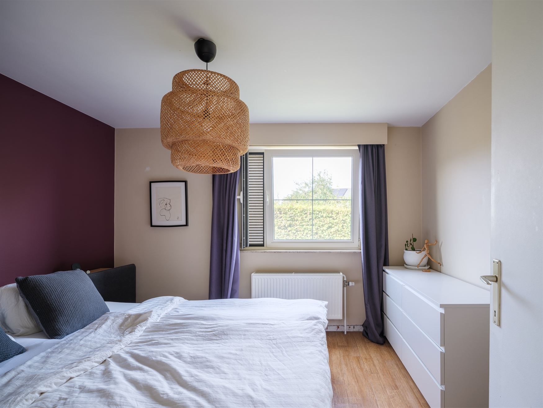 291 m² aan ruimte voor het gezinsleven. En voor jouw plannen.

In de geliefde Orkaanstraat in Roeselare ligt deze vrijstaande gezinswoning met 291 ...