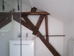 251 m² boven de stad. Ruimte, karakter en een uitgesproken eigenheid.

Verdeeld over twee verdiepingen overstijgt dit moeiteloos het klassieke appa...