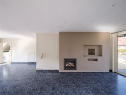 Ben jij iemand die helemaal opleeft van zon en daglicht? Dan zou deze woning in Deinze je weleens heel gelukkig kunnen maken. Maar liefst 266 m² woon...
