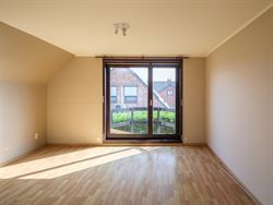 Ben jij iemand die helemaal opleeft van zon en daglicht? Dan zou deze woning in Deinze je weleens heel gelukkig kunnen maken. Maar liefst 266 m² woon...