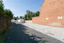 Op een gunstige locatie in Gentbrugge, naast het voormalige Ottenstadion van KAA Gent, worden acht autostaanplaatsen als één geheel aangeboden. Met ...