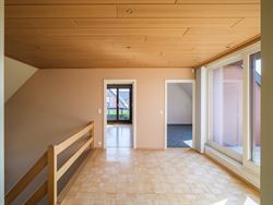 Ben jij iemand die helemaal opleeft van zon en daglicht? Dan zou deze woning in Deinze je weleens heel gelukkig kunnen maken. Maar liefst 266 m² woon...