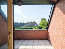 Ben jij iemand die helemaal opleeft van zon en daglicht? Dan zou deze woning in Deinze je weleens heel gelukkig kunnen maken. Maar liefst 266 m² woon...