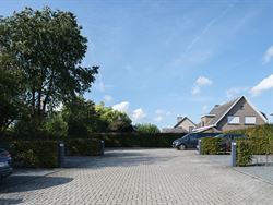 Twee verdiepingen. Twee balkons. En alle comfort van hedendaags wonen.

In het charmante Balegem bevindt zich dit appartement van 92,2 m², gelegen ...