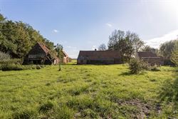 Sommige kansen komen maar één keer voorbij. En dit zou weleens zo’n kans kunnen zijn.

In het landelijke Hoetsel in Zomergem wacht een domein da...