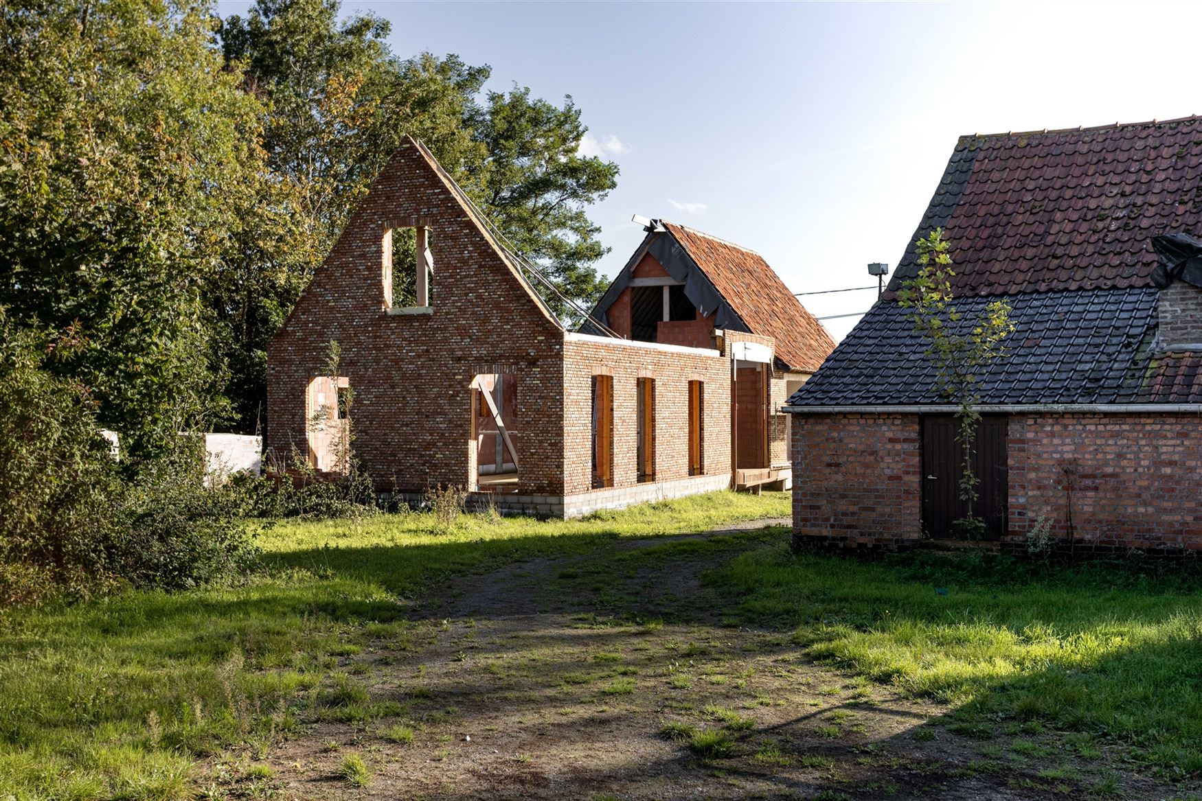 Sommige kansen komen maar één keer voorbij. En dit zou weleens zo’n kans kunnen zijn.

In het landelijke Hoetsel in Zomergem wacht een domein da...