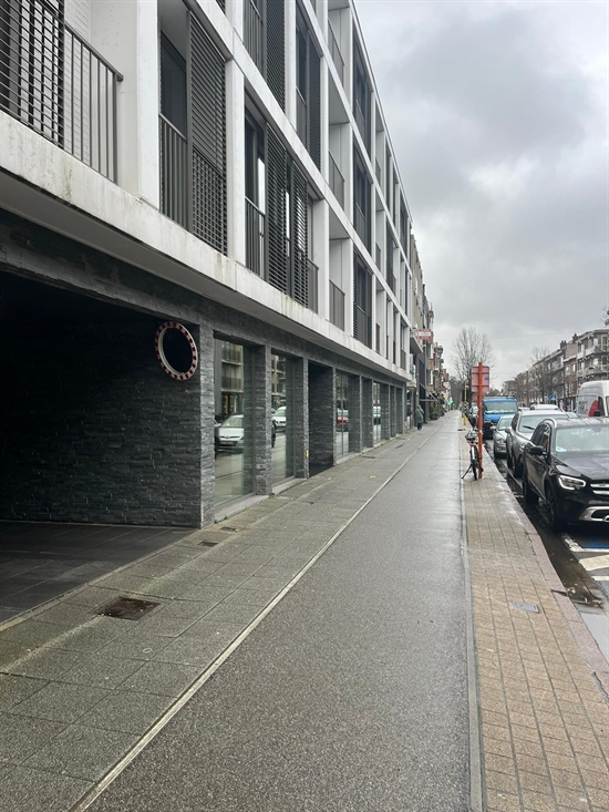 Binnenstaanplaats te 2930 BRASSCHAAT (België) - Prijs € 100