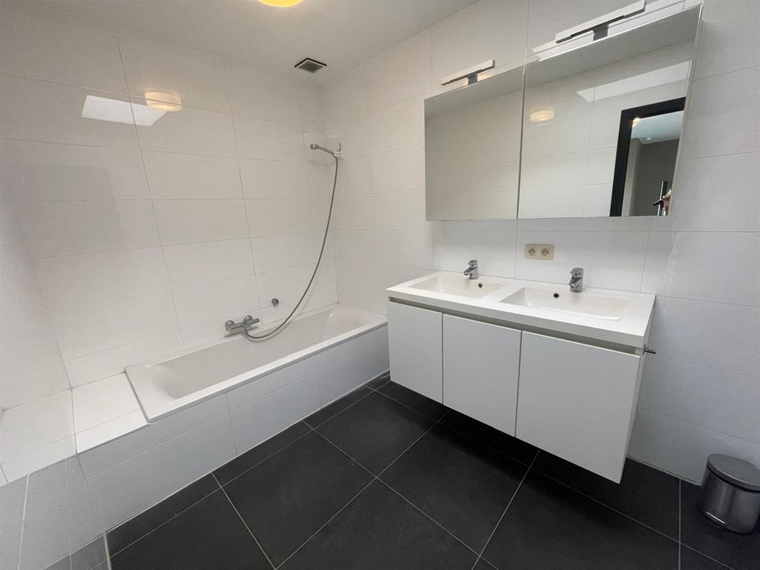 Foto 8 : Dakappartement te 3800 Sint-Truiden (België) - Prijs € 775