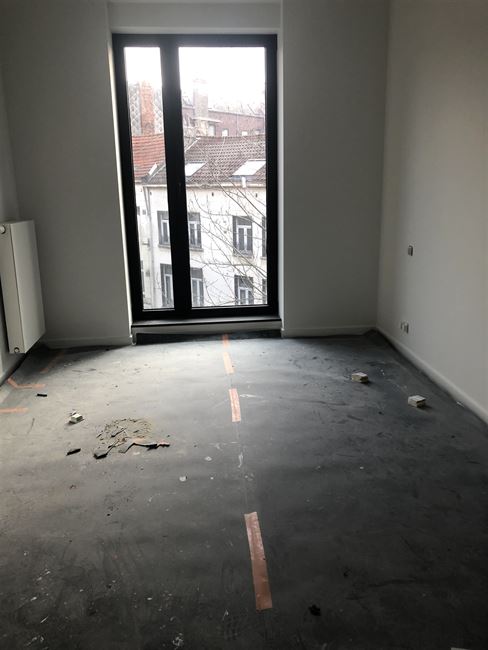 Appart 1CH neuf meublé + terrasse: dingue!