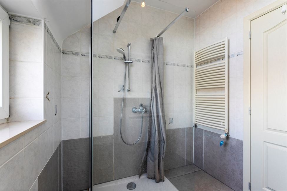 App. 2CH avec terr dans quartier sympa