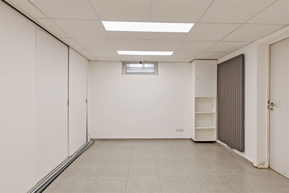 Maison 2ch + poss 2 ch ou prof lib. - jardin - gar.