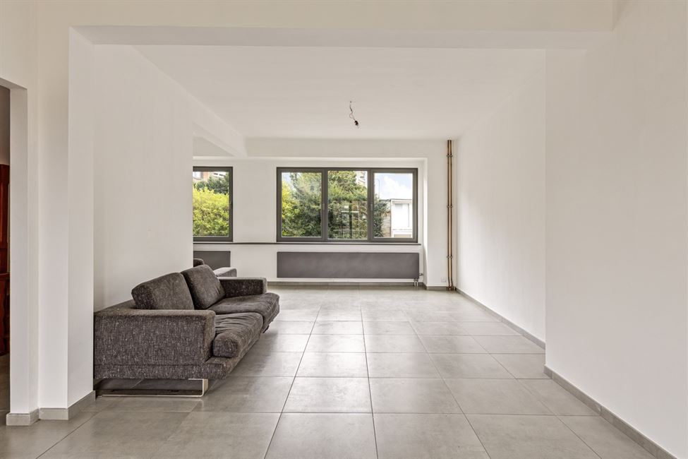 Maison 2ch + poss 2 ch ou prof lib. - jardin - gar.