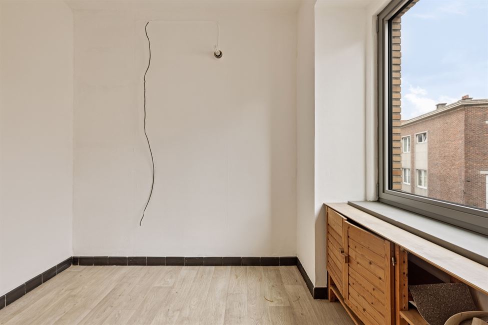 Maison 2ch + poss 2 ch ou prof lib. - jardin - gar.