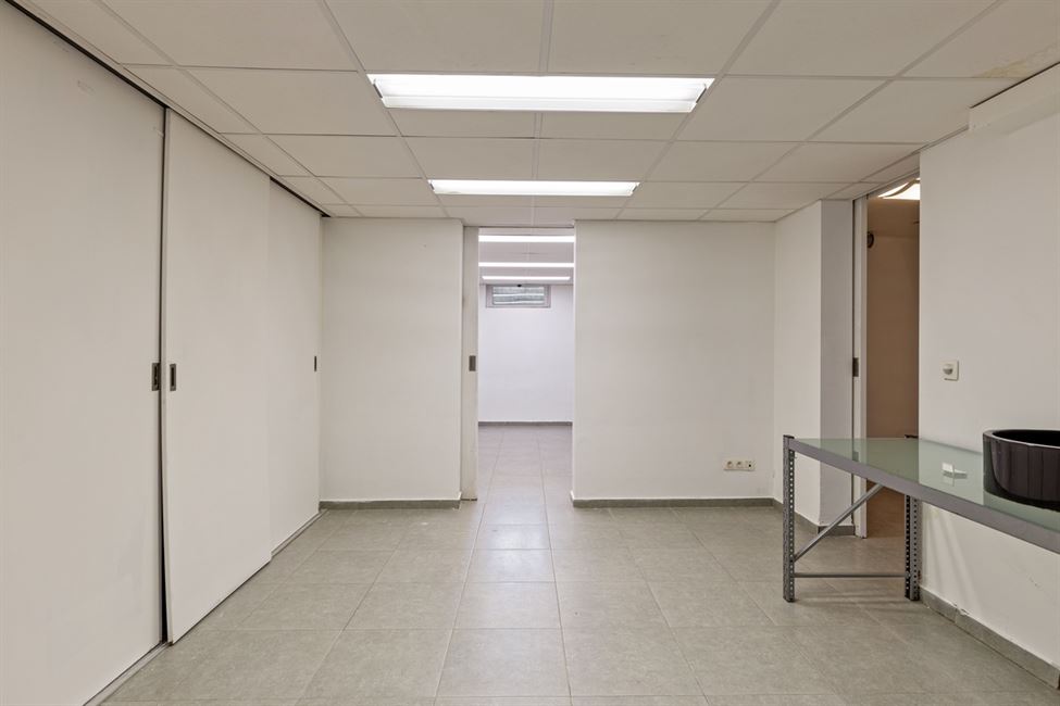 Maison 2ch + poss 2 ch ou prof lib. - jardin - gar.