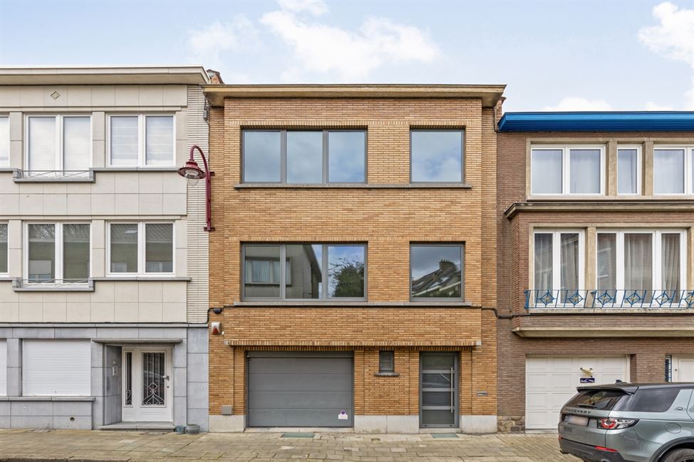 Maison 2ch + poss 2 ch ou prof lib. - jardin - gar.