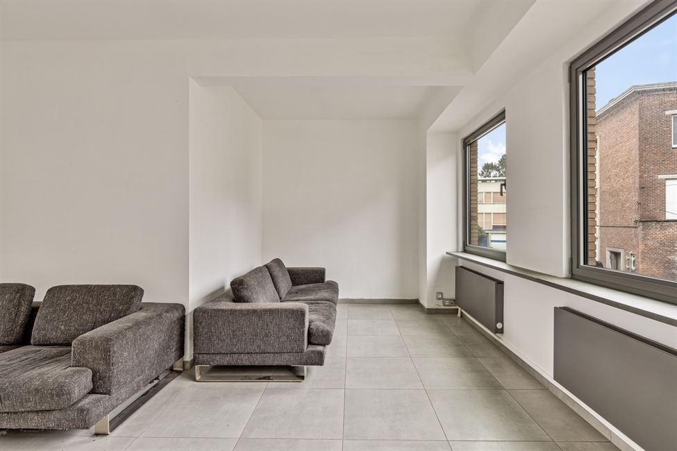 Maison 2ch + poss 2 ch ou prof lib. - jardin - gar.