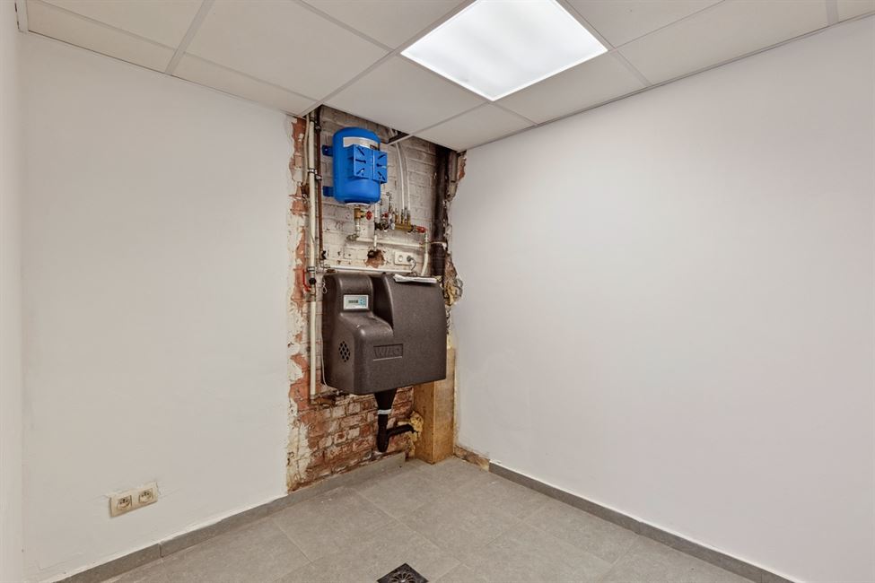 Maison 2ch + poss 2 ch ou prof lib. - jardin - gar.