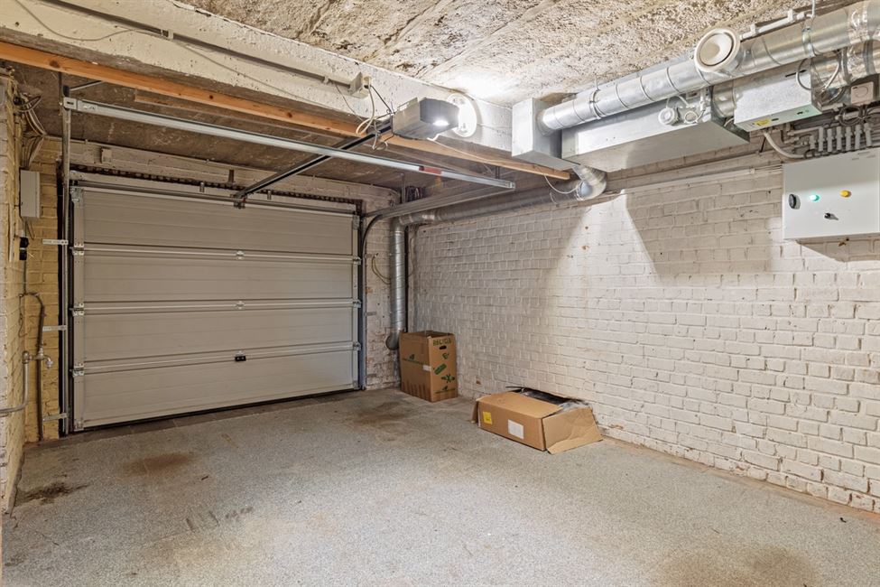 Maison 2ch + poss 2 ch ou prof lib. - jardin - gar.