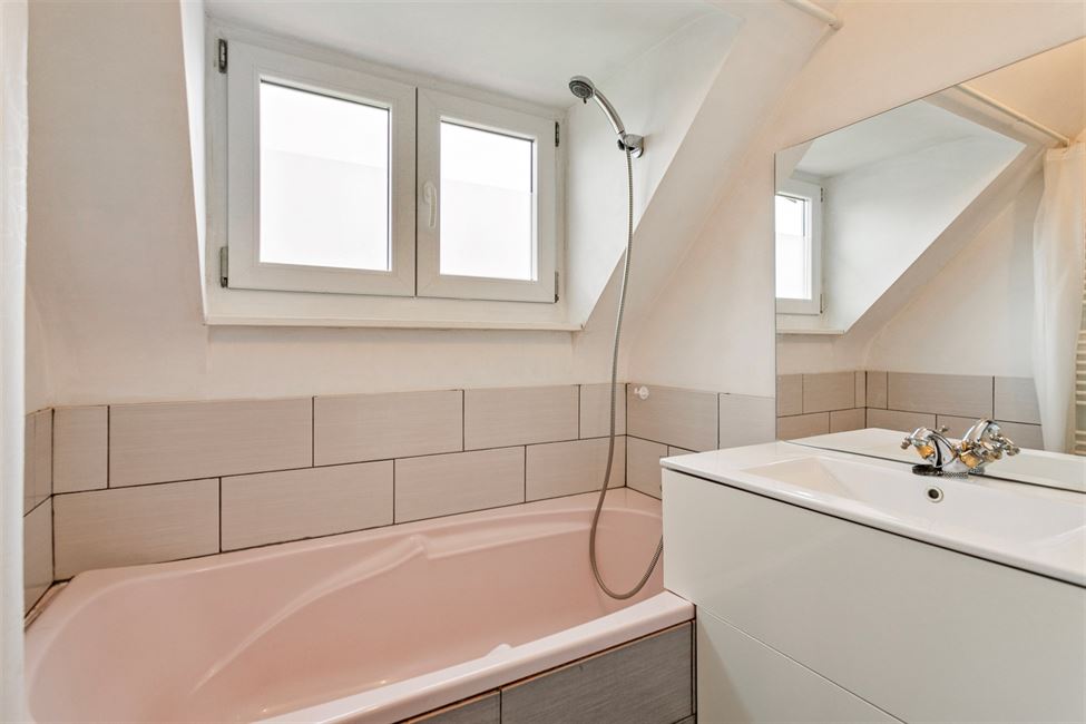 En cours de compromis :Villa  à 2 pas du centre de Wavre !