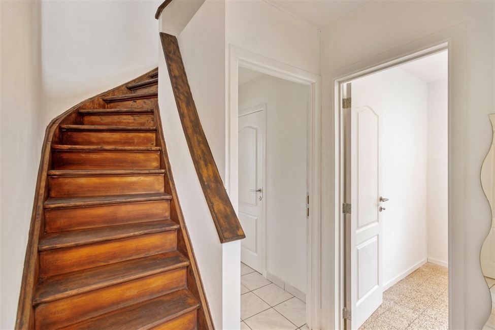 En cours de compromis :Villa  à 2 pas du centre de Wavre !