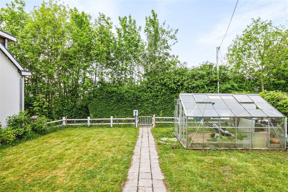En cours de compromis :Villa  à 2 pas du centre de Wavre !